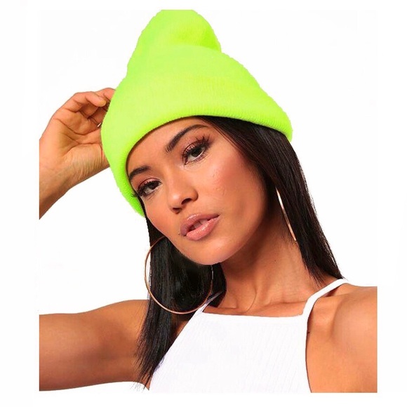 Neon Yellow Trendy Beanie - NWT - Picture 2 of 8